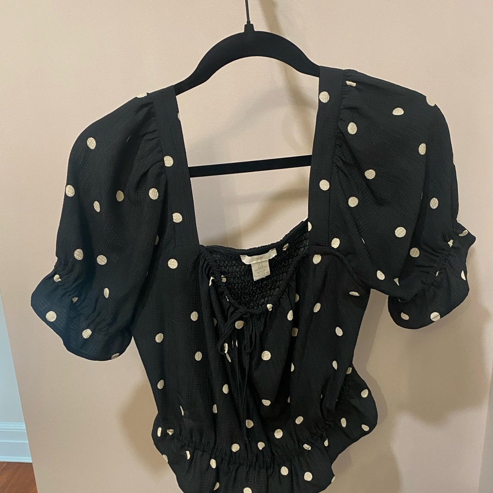 Polka Dot crop top puff sleeves
